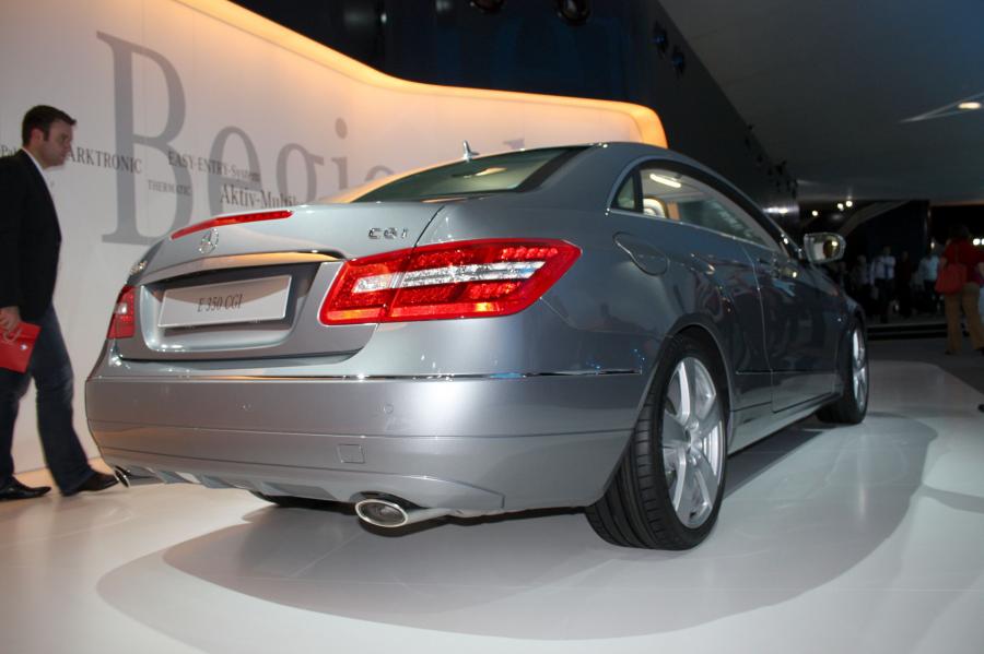  Mercedes-Benz E-Class Coupe 2010 года  (фото 34 из 84)